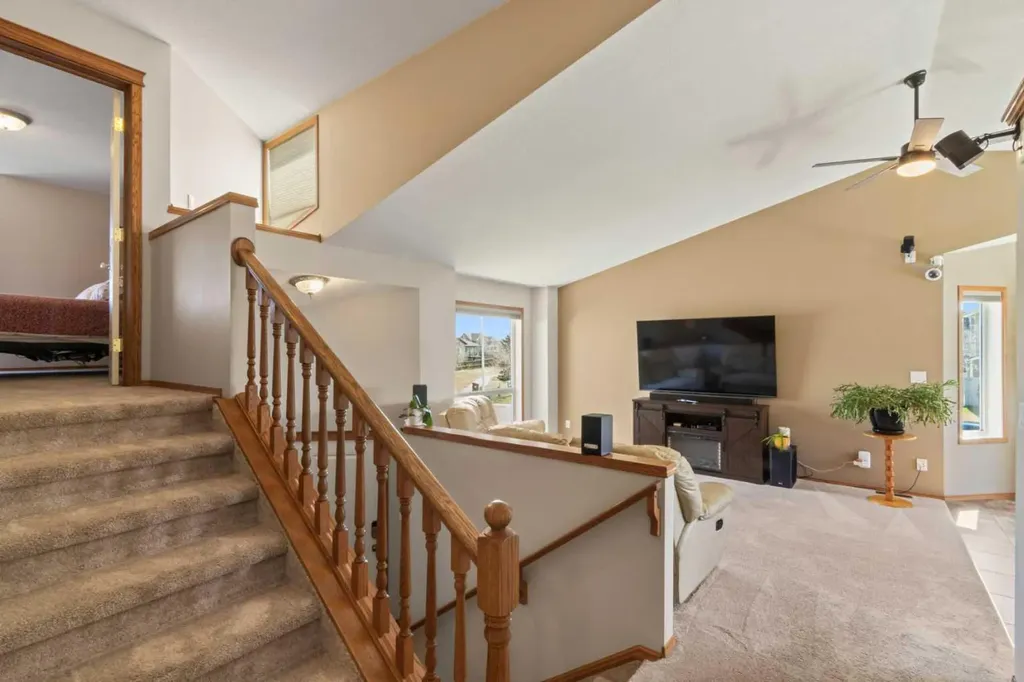 65 Canoe Circle SW Airdrie AB T4B 2L6