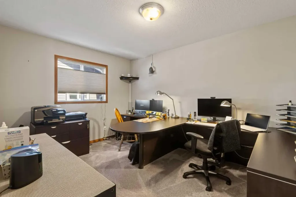 65 Canoe Circle SW Airdrie AB T4B 2L6