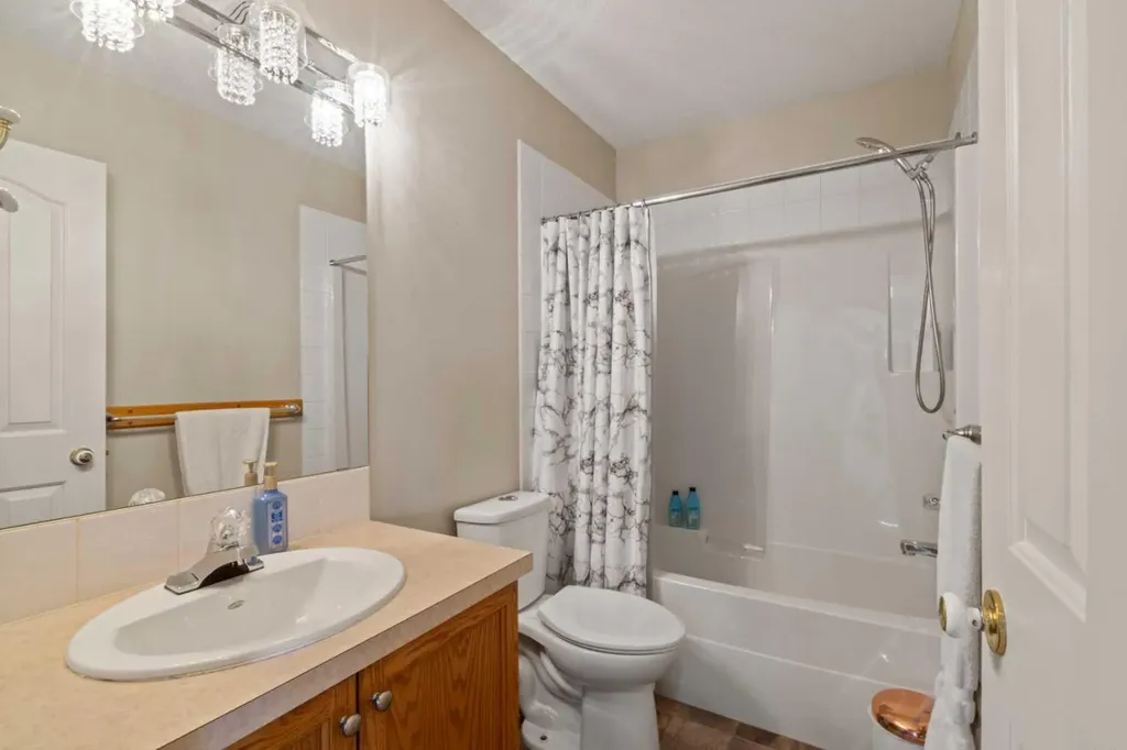 65 Canoe Circle SW Airdrie AB T4B 2L6