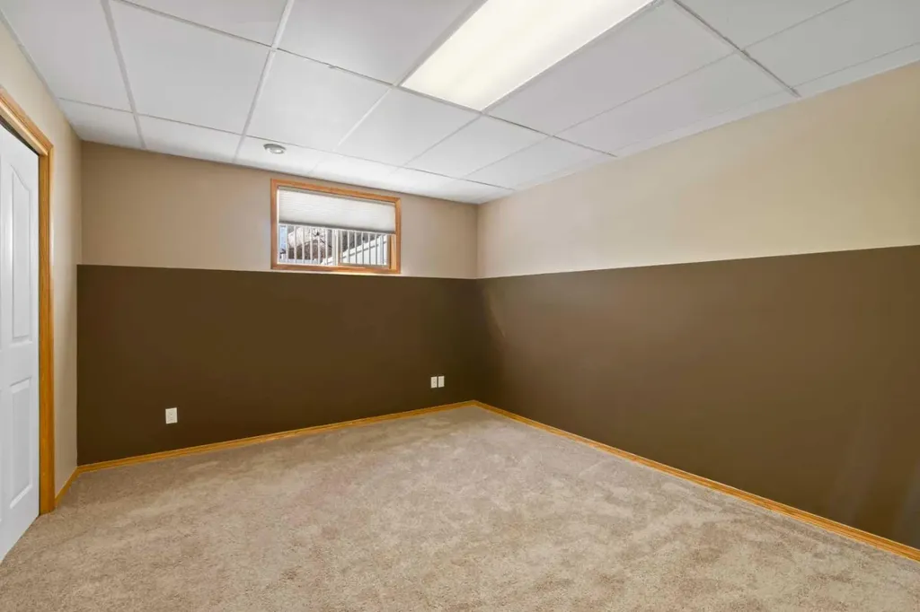 65 Canoe Circle SW Airdrie AB T4B 2L6