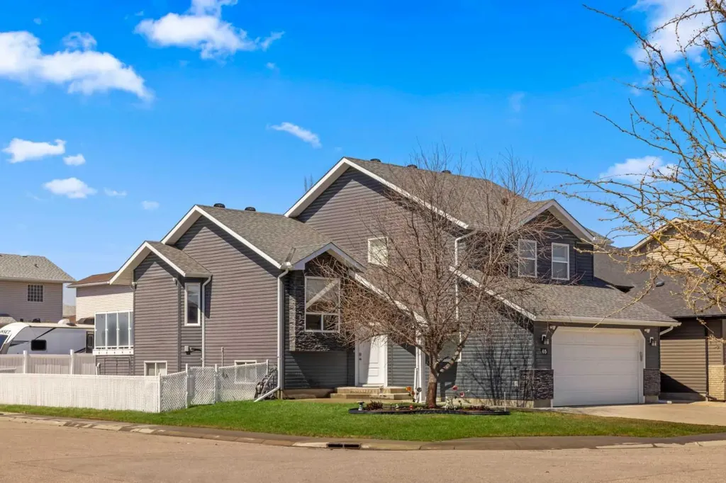 65 Canoe Circle SW Airdrie AB T4B 2L6