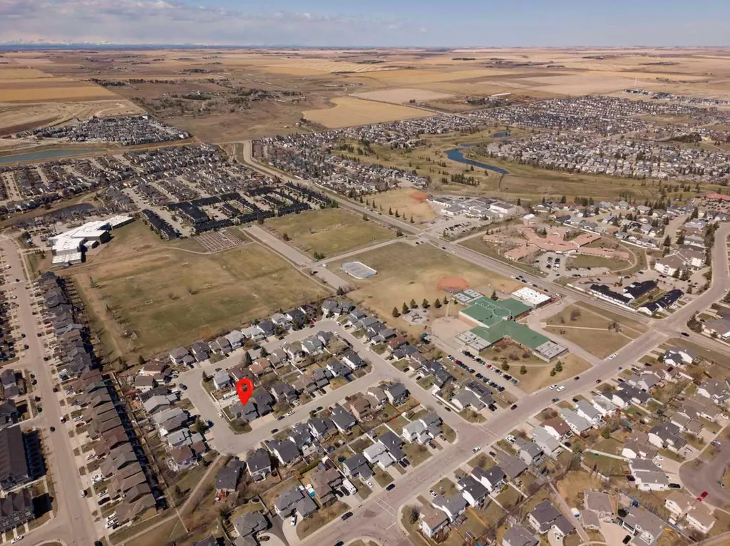 65 Canoe Circle SW Airdrie AB T4B 2L6