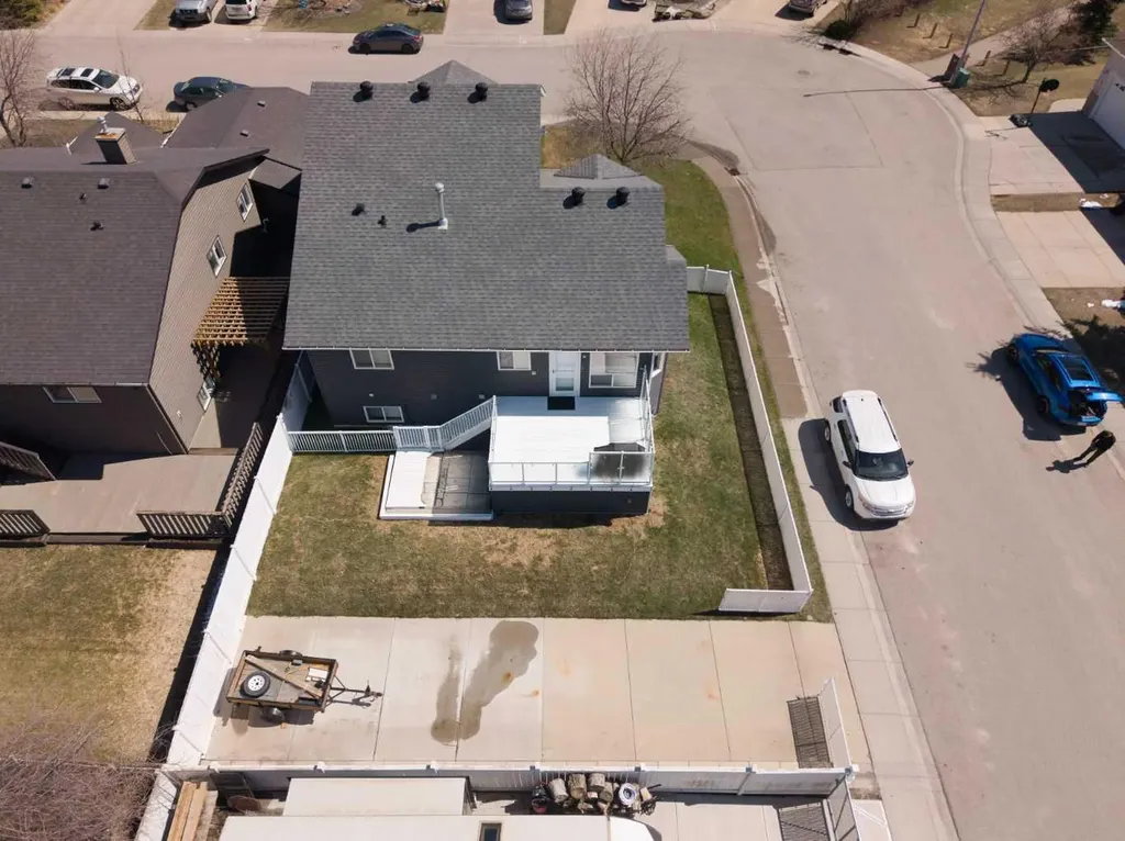 65 Canoe Circle SW Airdrie AB T4B 2L6