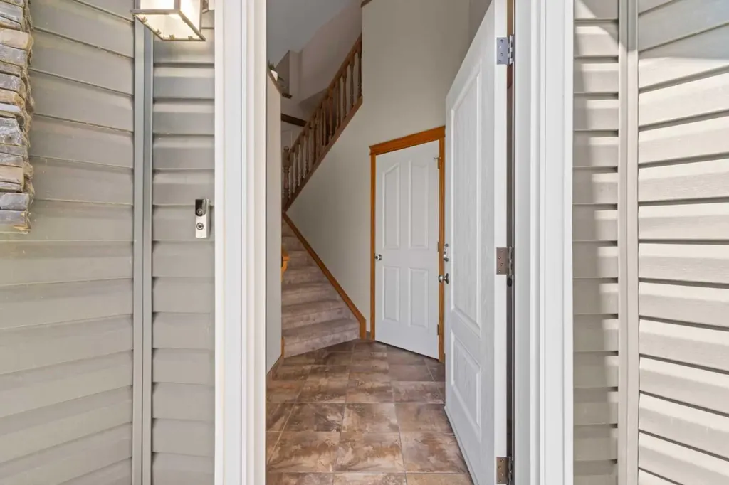 65 Canoe Circle SW Airdrie AB T4B 2L6