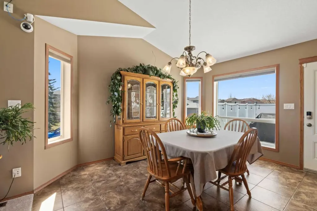 65 Canoe Circle SW Airdrie AB T4B 2L6