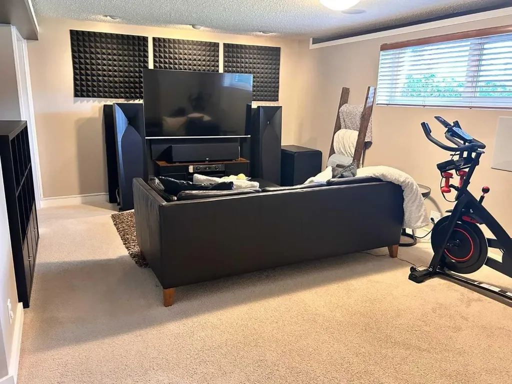 123 Franklin Drive SE Calgary AB T2H 0V3
