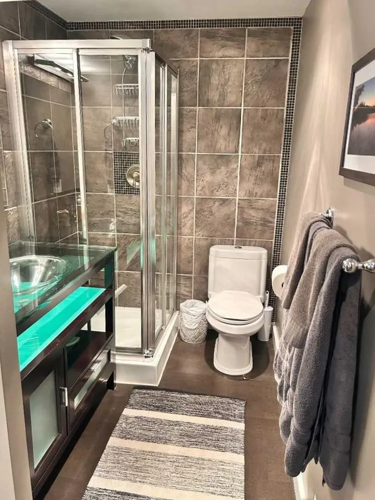 123 Franklin Drive SE Calgary AB T2H 0V3