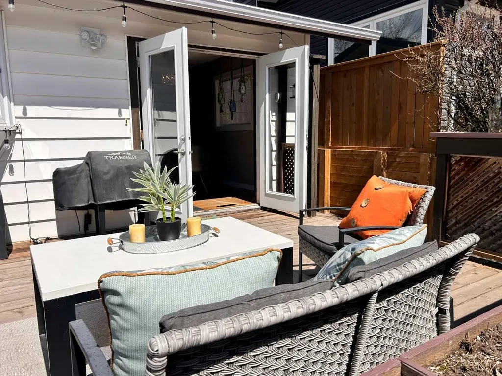 123 Franklin Drive SE Calgary AB T2H 0V3