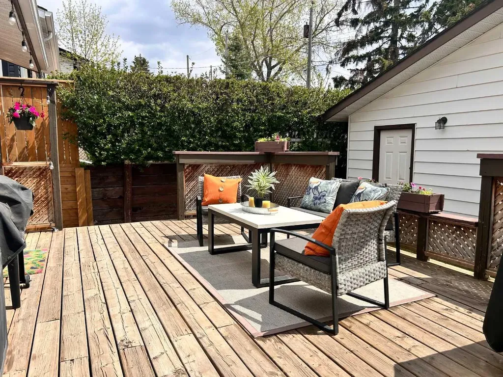123 Franklin Drive SE Calgary AB T2H 0V3