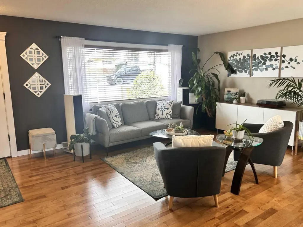 123 Franklin Drive SE Calgary AB T2H 0V3