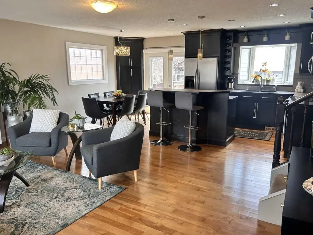 123 Franklin Drive SE Calgary AB T2H 0V3
