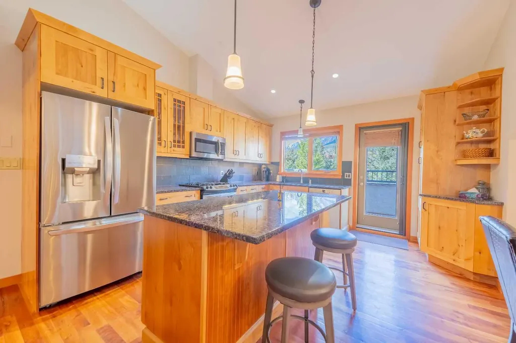801 Benchlands Trail Canmore AB T1W 0B6