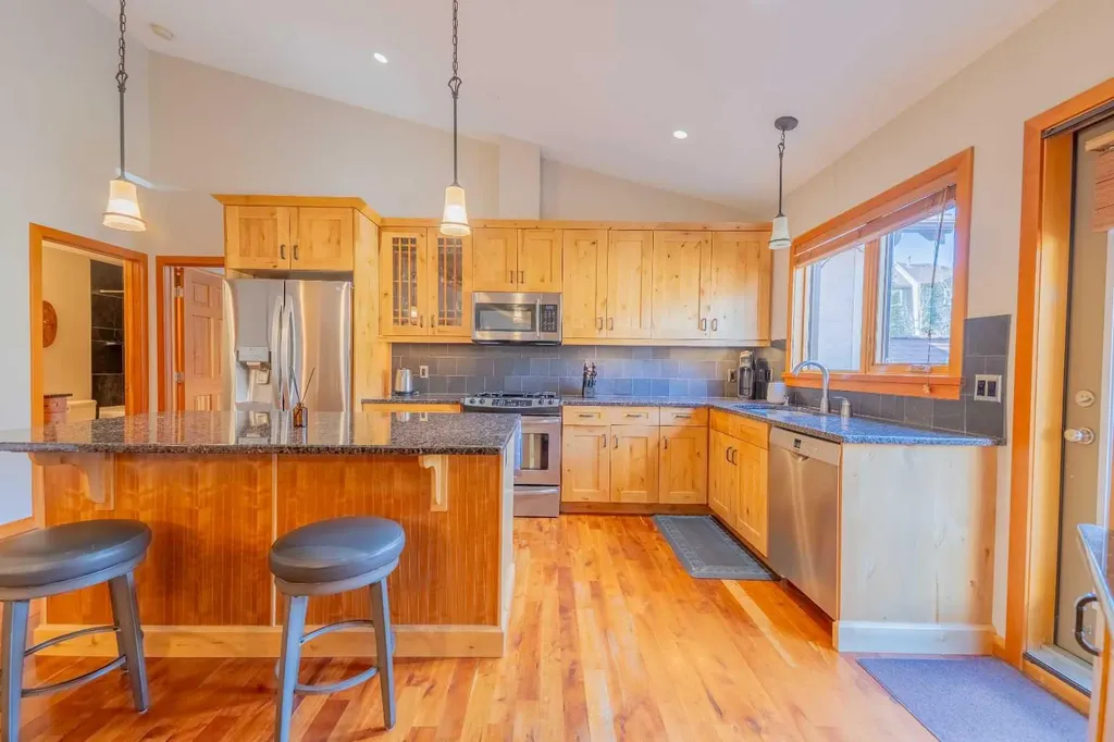 801 Benchlands Trail Canmore AB T1W 0B6