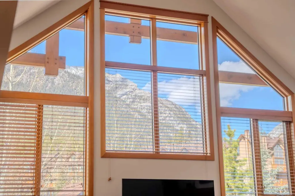801 Benchlands Trail Canmore AB T1W 0B6
