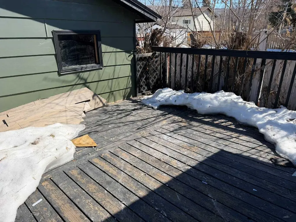 10721 92 Street Peace River AB T8S 1P4