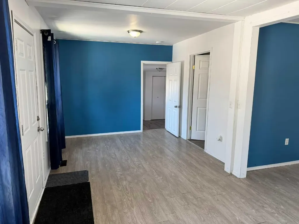 10721 92 Street Peace River AB T8S 1P4