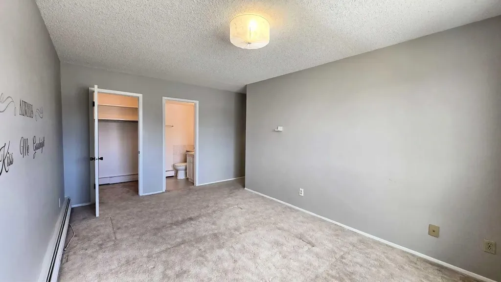 315 Heritage Drive SE Calgary AB T2H 1N2