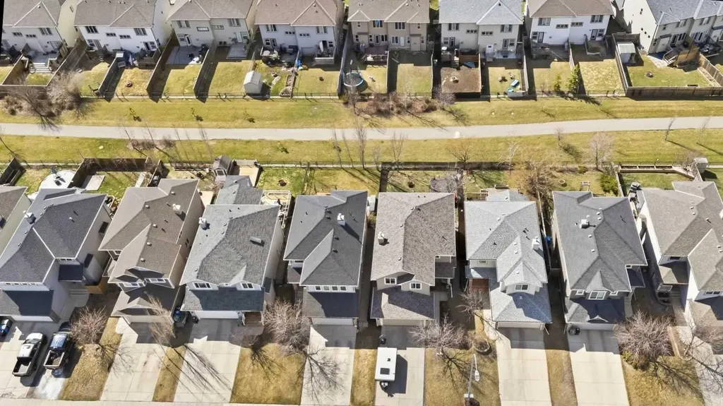 773 Luxstone Landing SW Airdrie AB T4B 3K9