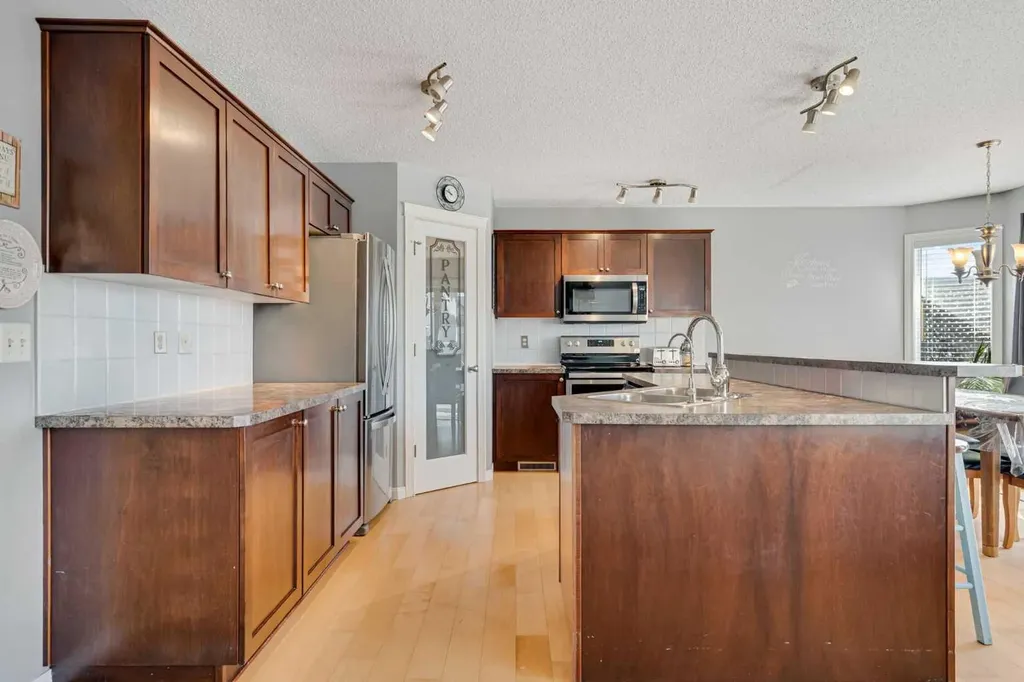 773 Luxstone Landing SW Airdrie AB T4B 3K9