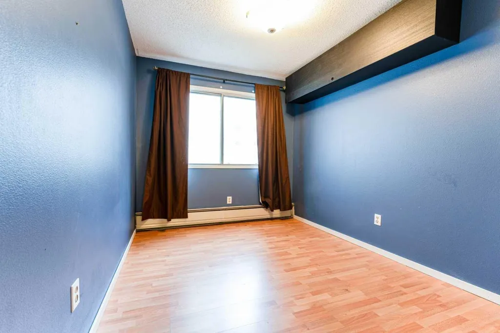 821 3 Avenue SW Calgary AB T2P 0H1