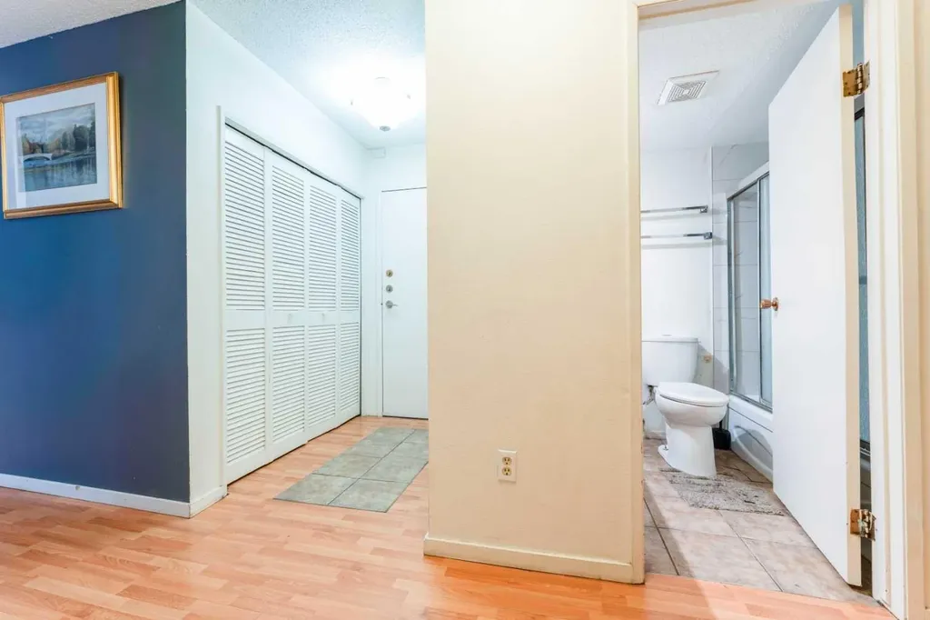 821 3 Avenue SW Calgary AB T2P 0H1