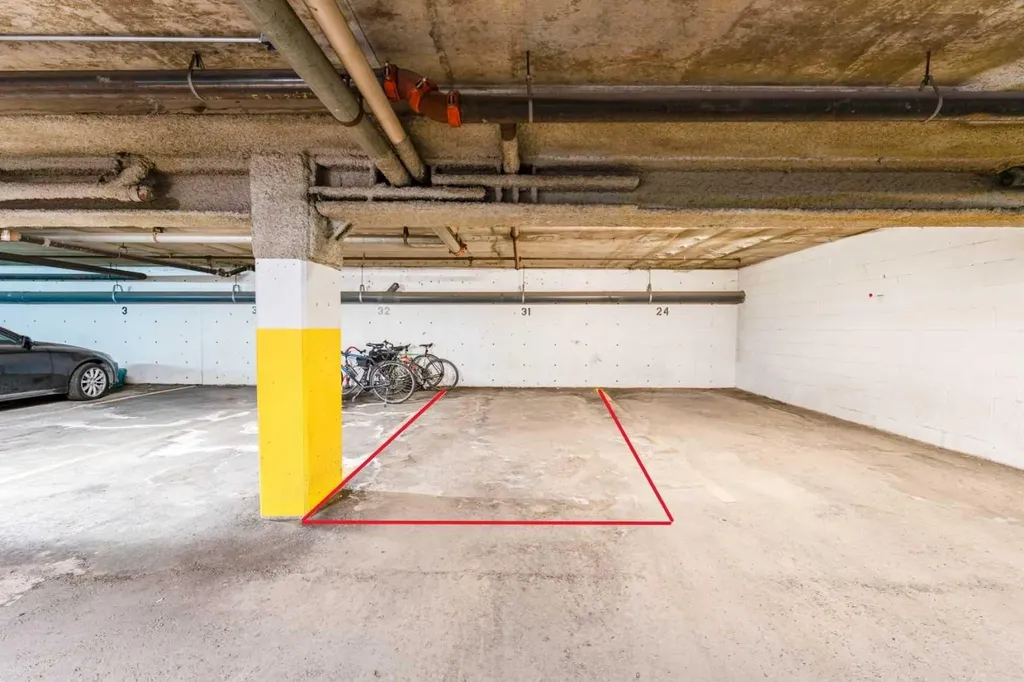 821 3 Avenue SW Calgary AB T2P 0H1