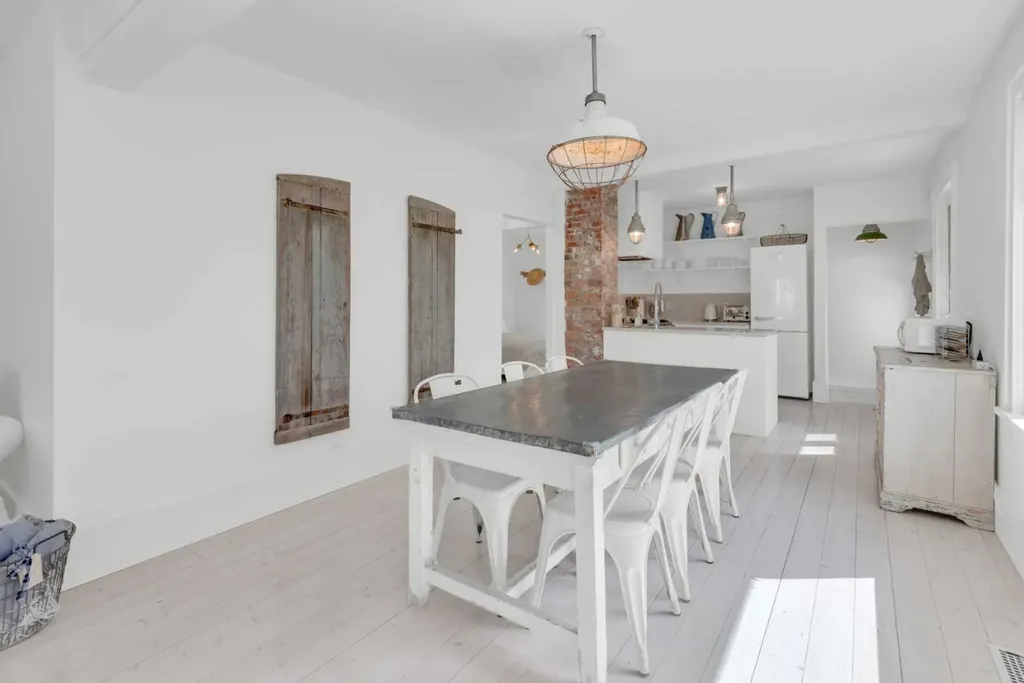 1312 4 Street NW Calgary AB T2N2A4