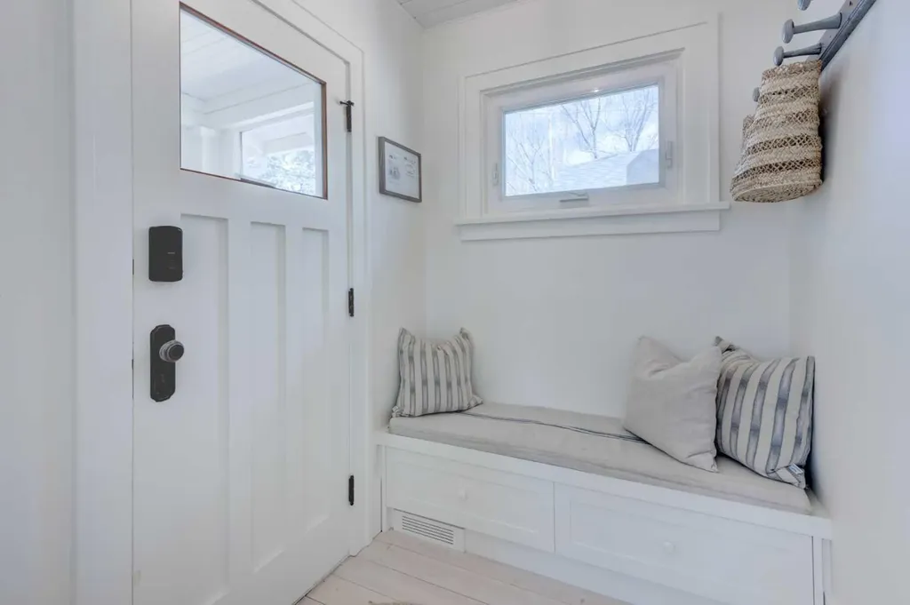 1312 4 Street NW Calgary AB T2N2A4