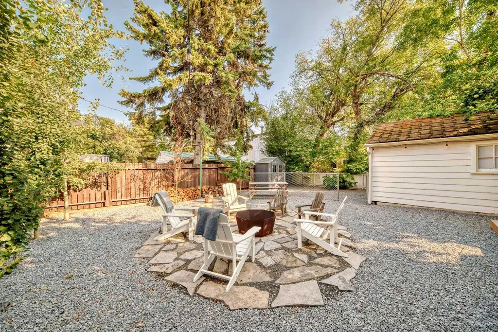 1312 4 Street NW Calgary AB T2N2A4