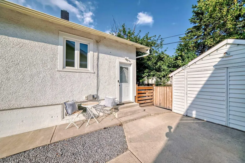 1312 4 Street NW Calgary AB T2N2A4
