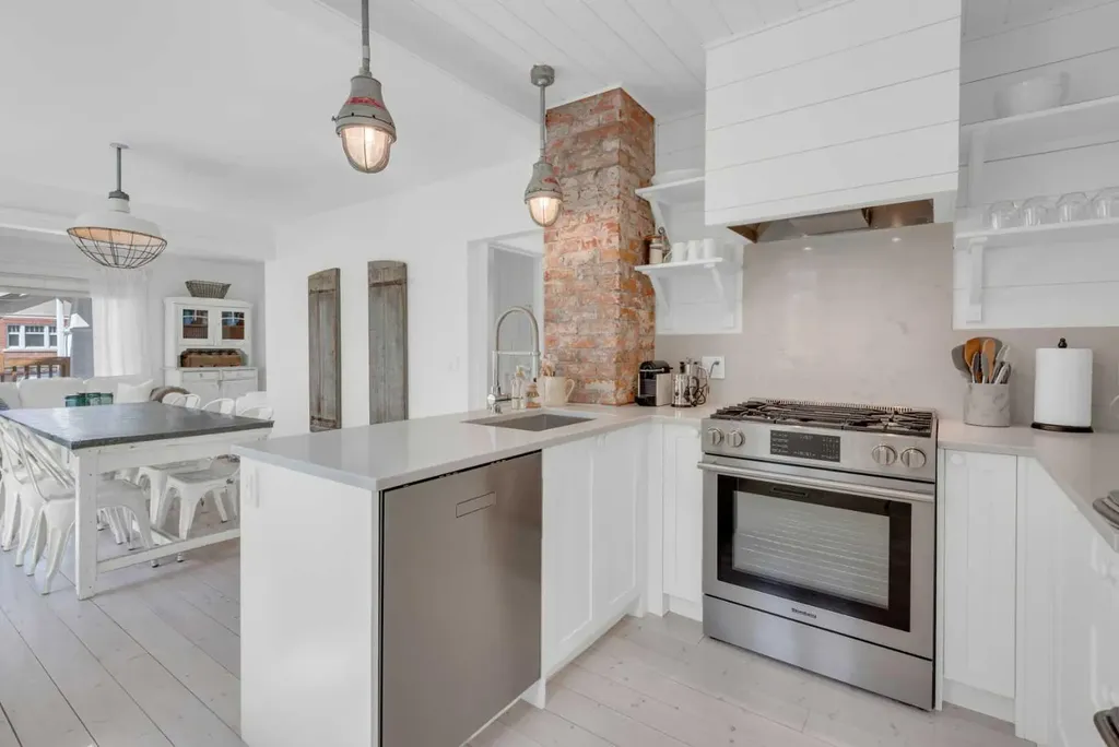 1312 4 Street NW Calgary AB T2N2A4