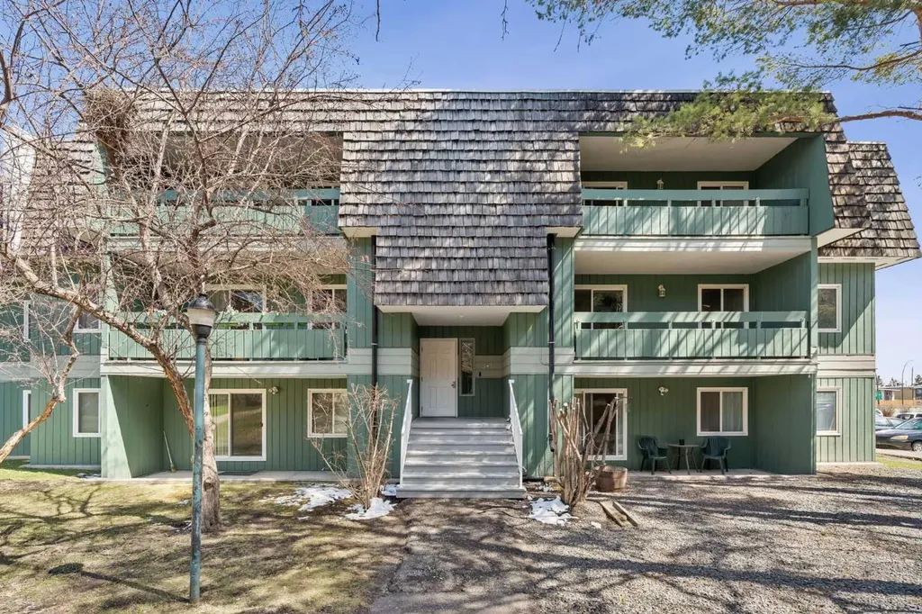 315 Southampton Drive SW Calgary AB T2W 2T6