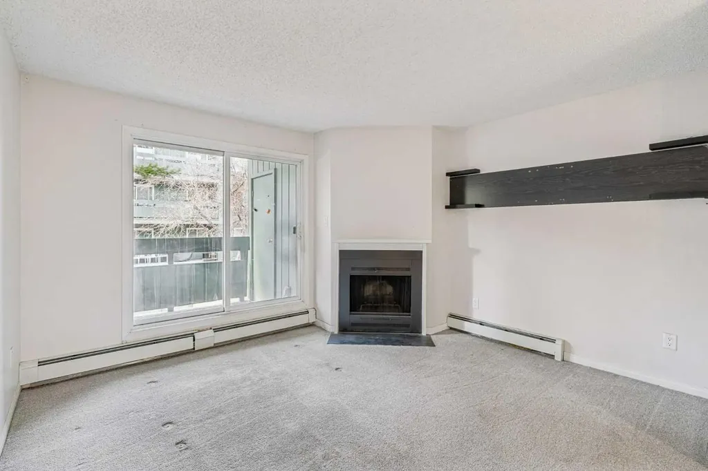 315 Southampton Drive SW Calgary AB T2W 2T6