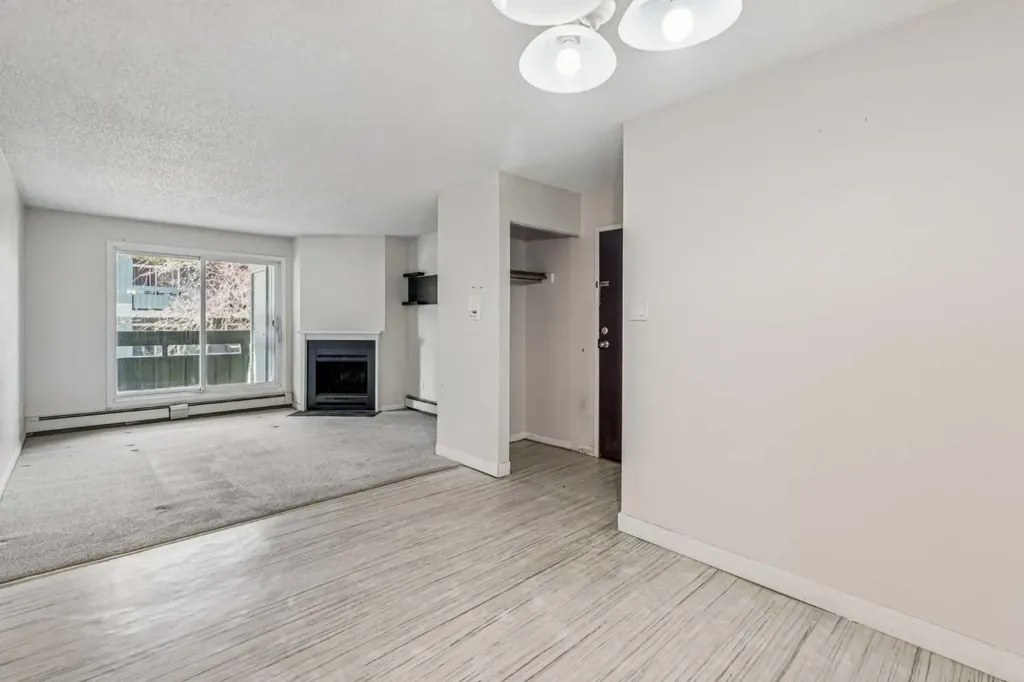 315 Southampton Drive SW Calgary AB T2W 2T6