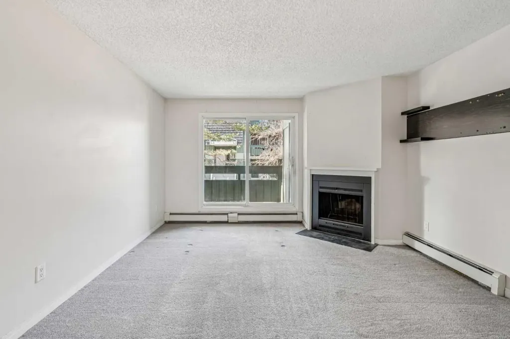 315 Southampton Drive SW Calgary AB T2W 2T6