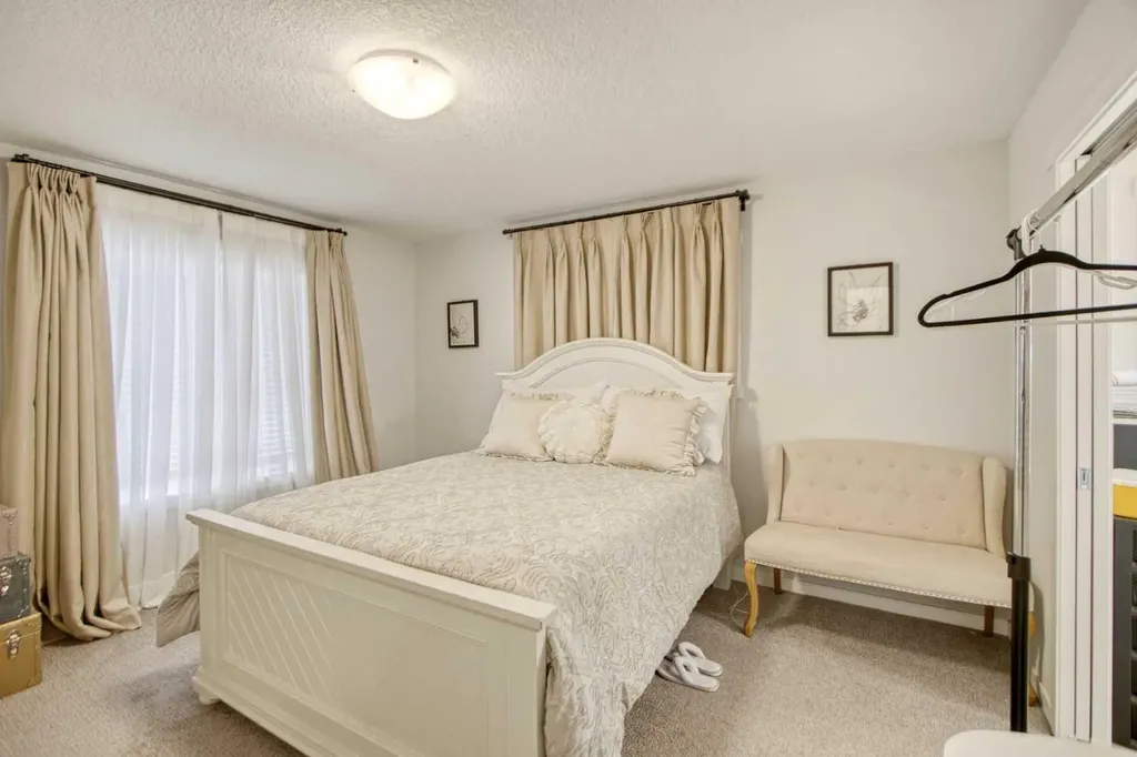 474 Seton Circle SE Calgary AB T3M3P6