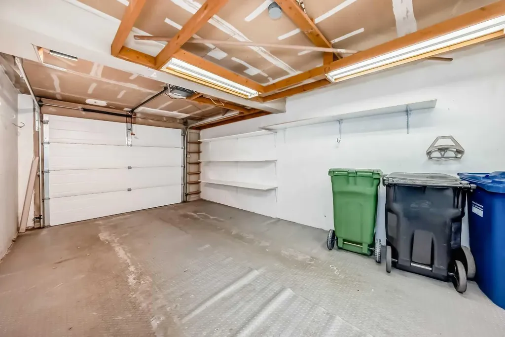 322 Point Mckay Gardens NW Calgary AB T3B 5B7
