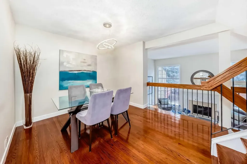 322 Point Mckay Gardens NW Calgary AB T3B 5B7