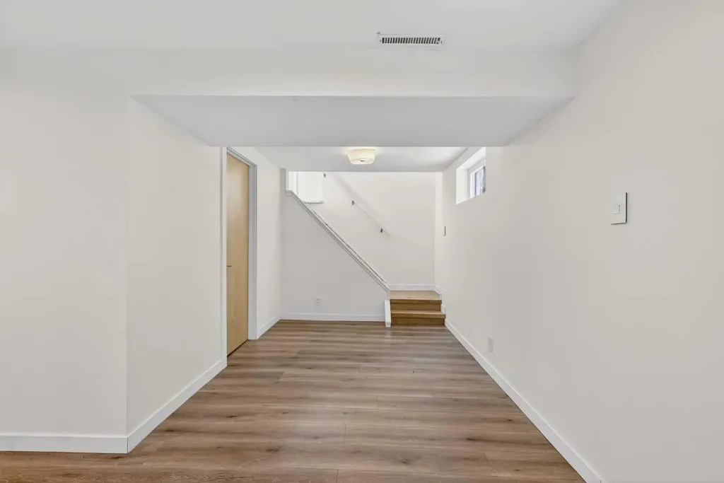 12 Glacier Drive SW Calgary AB T3E 5A1