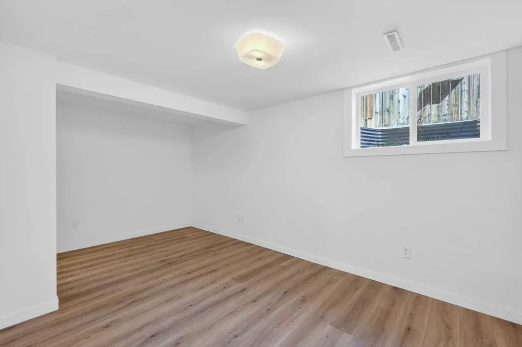 12 Glacier Drive SW Calgary AB T3E 5A1