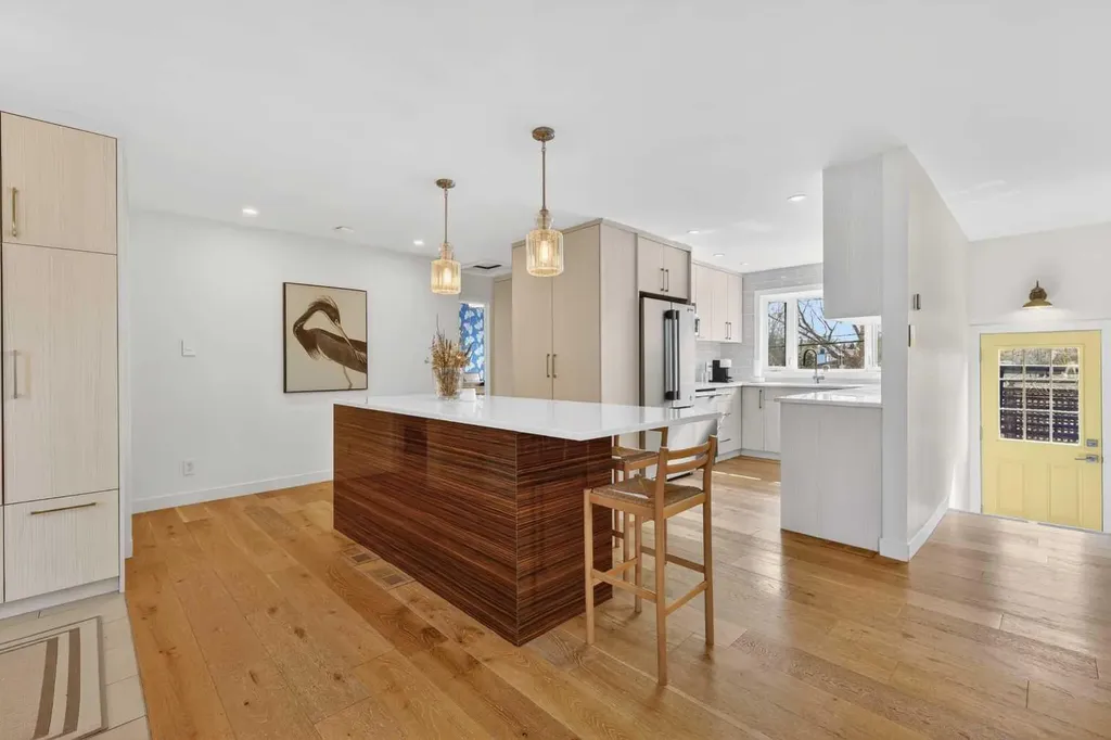 12 Glacier Drive SW Calgary AB T3E 5A1