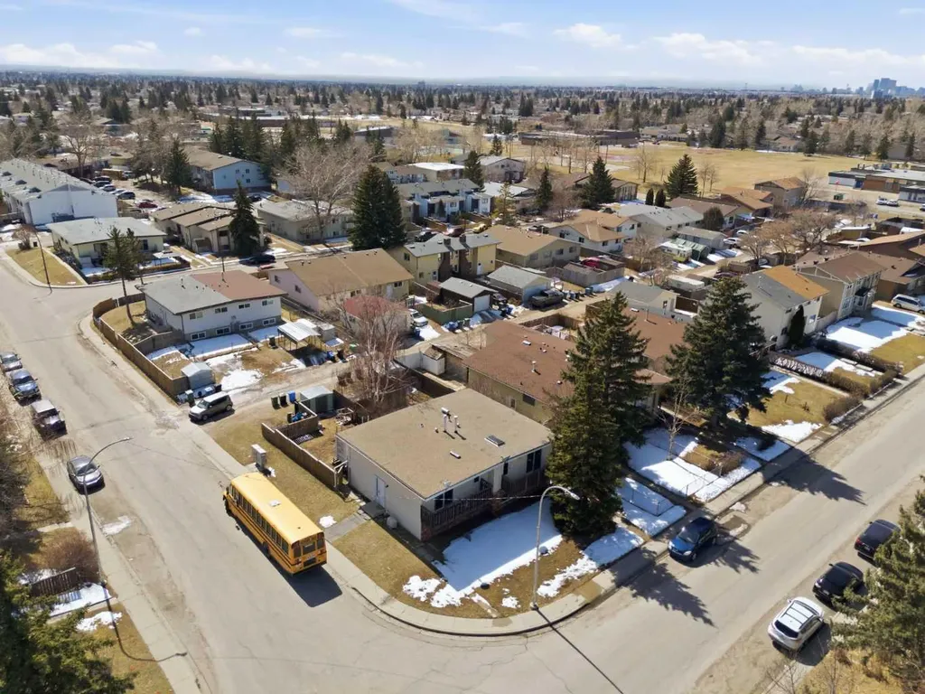 6335 24 Avenue NE Calgary AB T1Y 2C5