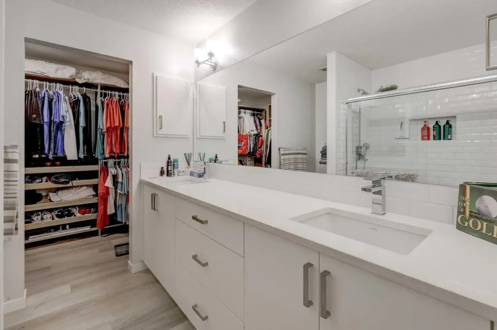 360 Harvest Hills Way Calgary AB T3K 2S1
