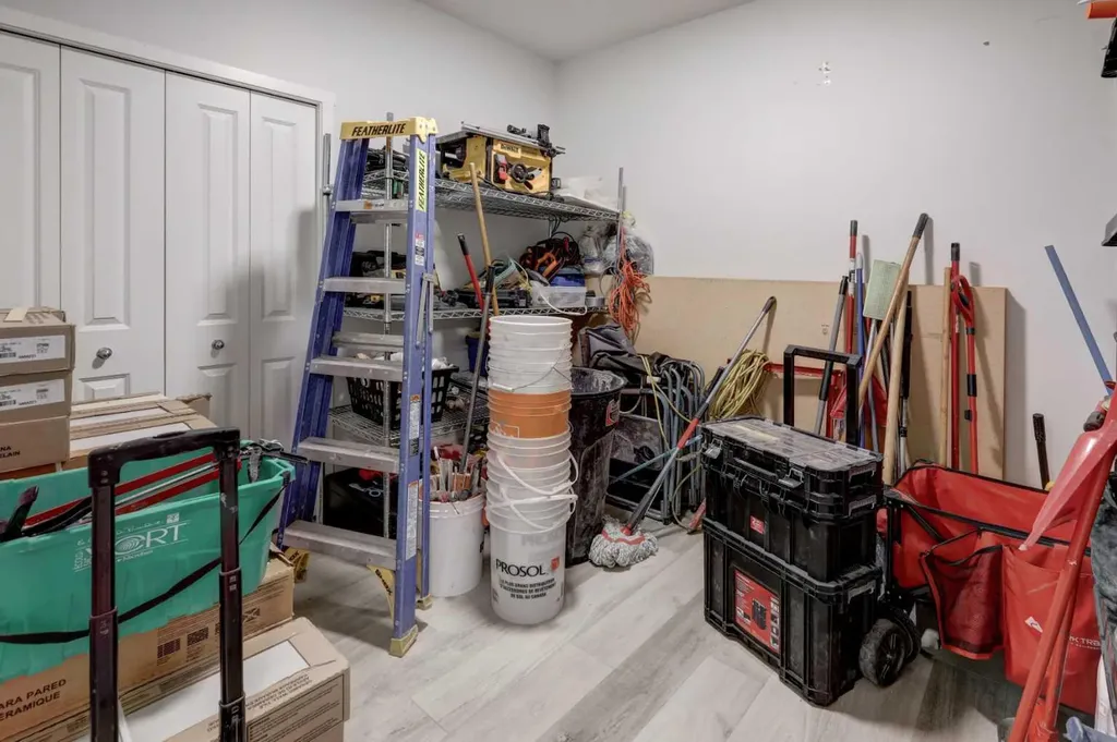 360 Harvest Hills Way Calgary AB T3K 2S1