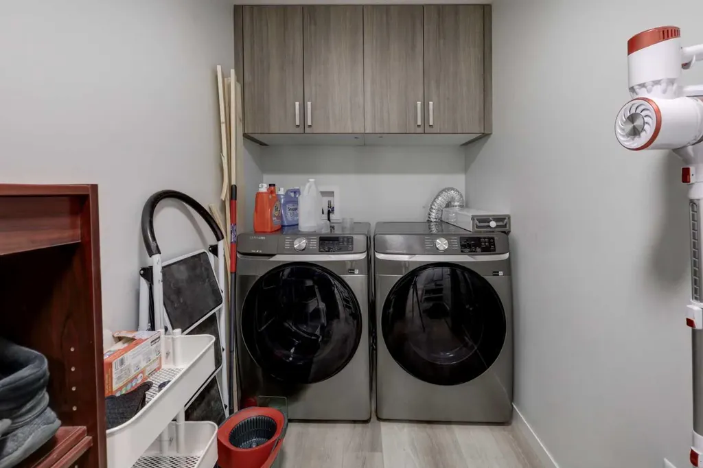 360 Harvest Hills Way Calgary AB T3K 2S1