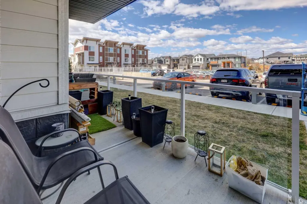 360 Harvest Hills Way Calgary AB T3K 2S1