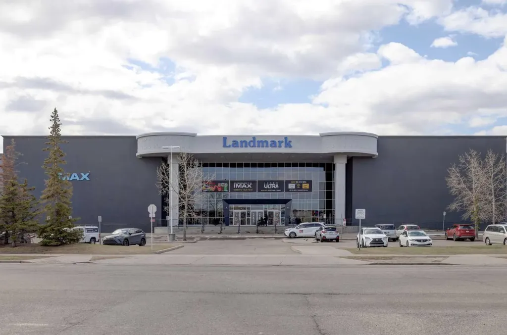 360 Harvest Hills Way Calgary AB T3K 2S1