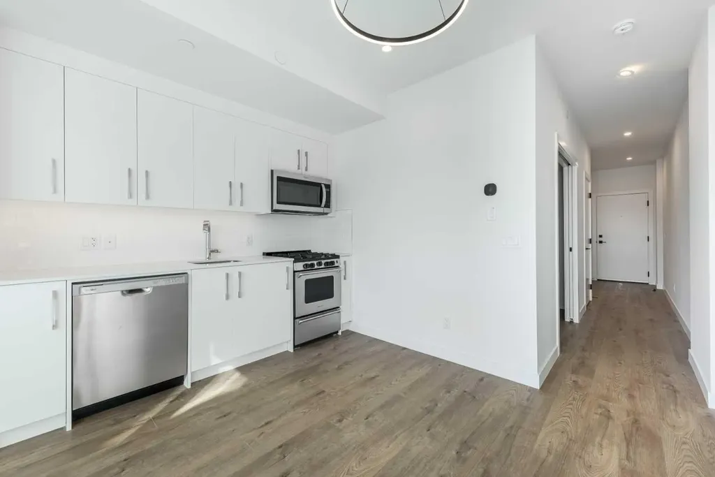 110 18 A Street NW Calgary AB T2N5G5