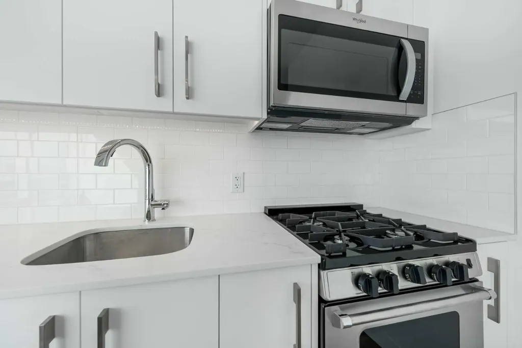110 18 A Street NW Calgary AB T2N5G5