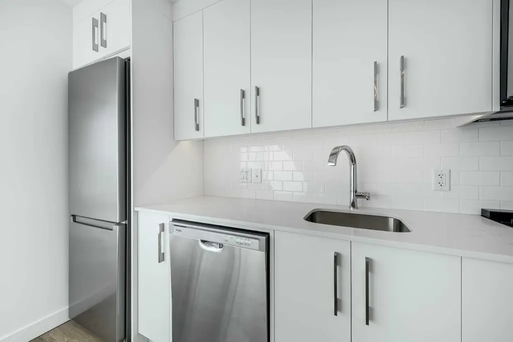 110 18 A Street NW Calgary AB T2N5G5